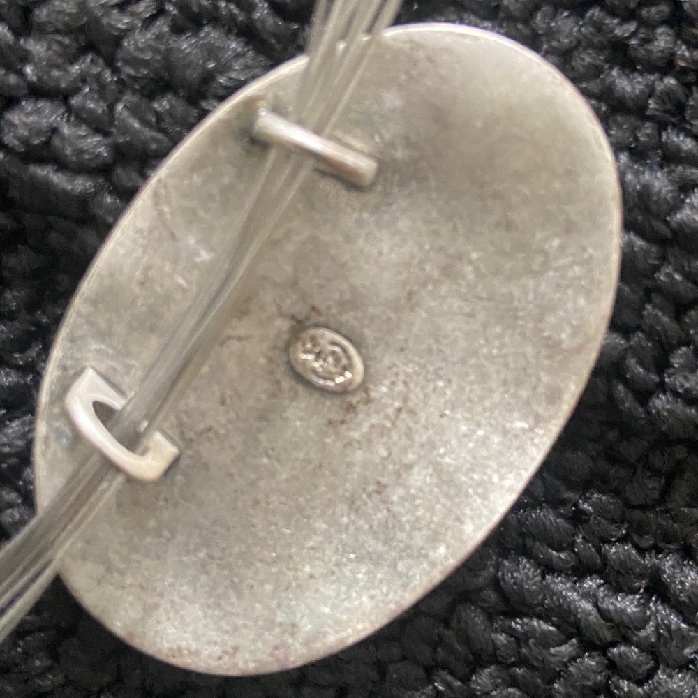 SILVER OVAL PENDANT NECKLACE MULTI WIRED CORD - Picture 5 of 5